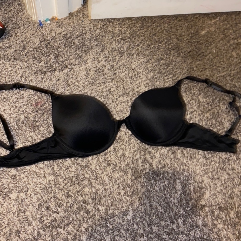 Pink / Victoria Secret 32B Bra